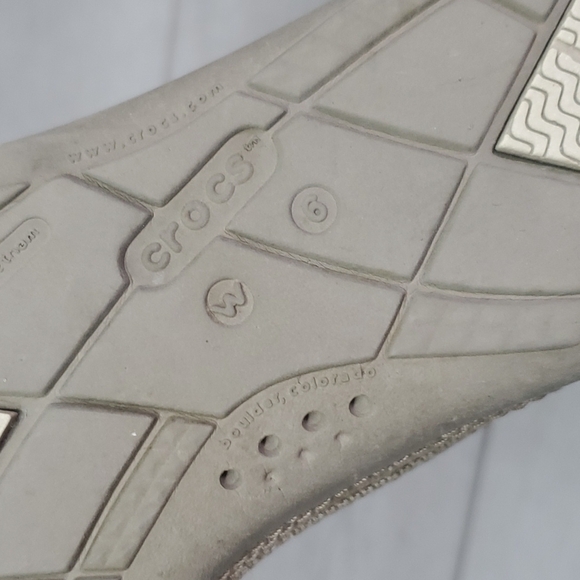 Crocs Women Outdoor Comfort Slip on Rubber outsole shoes sz 6 - Picture 8 of 10